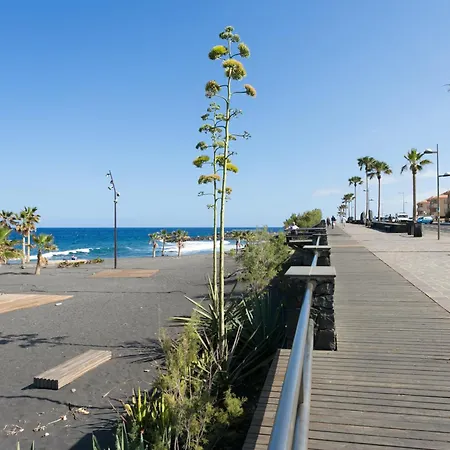 Home2book Coastal Chic Apt, Huge Private Terrace