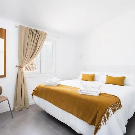 Home2book Coastal Chic Apt, Huge Private Terrace Semesterbostad