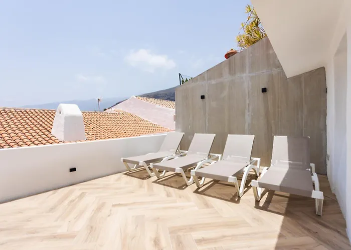 Home2book Coastal Chic Apt, Huge Private Terrace Casa vacanze